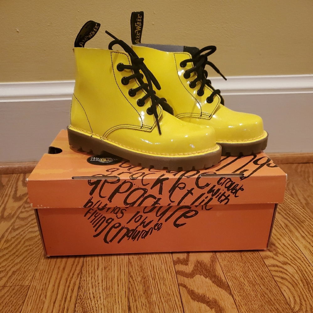 Dr. Martens Girls Boots
